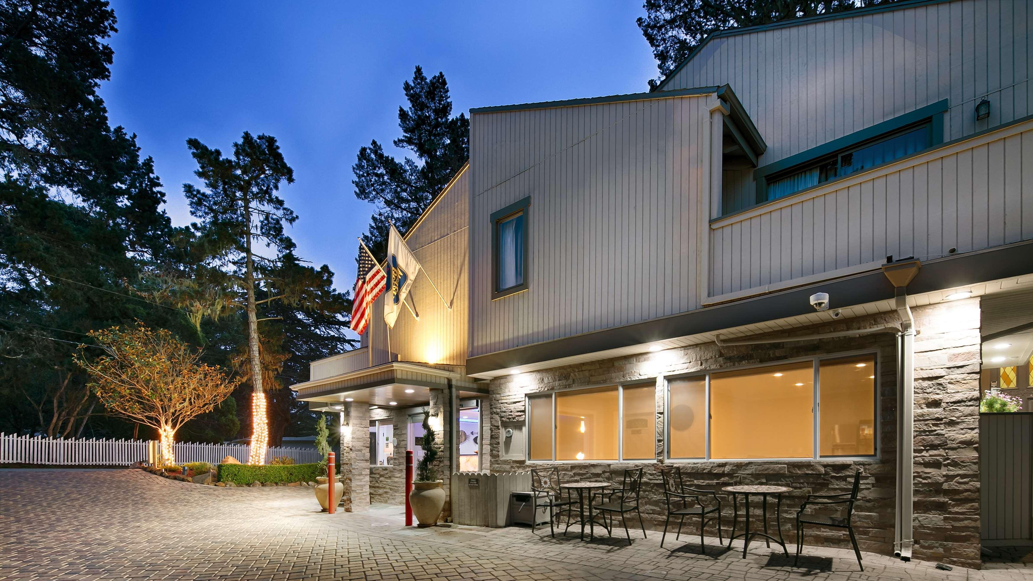 Best Western The Inn & Suites Pacific Grove Eksteriør billede