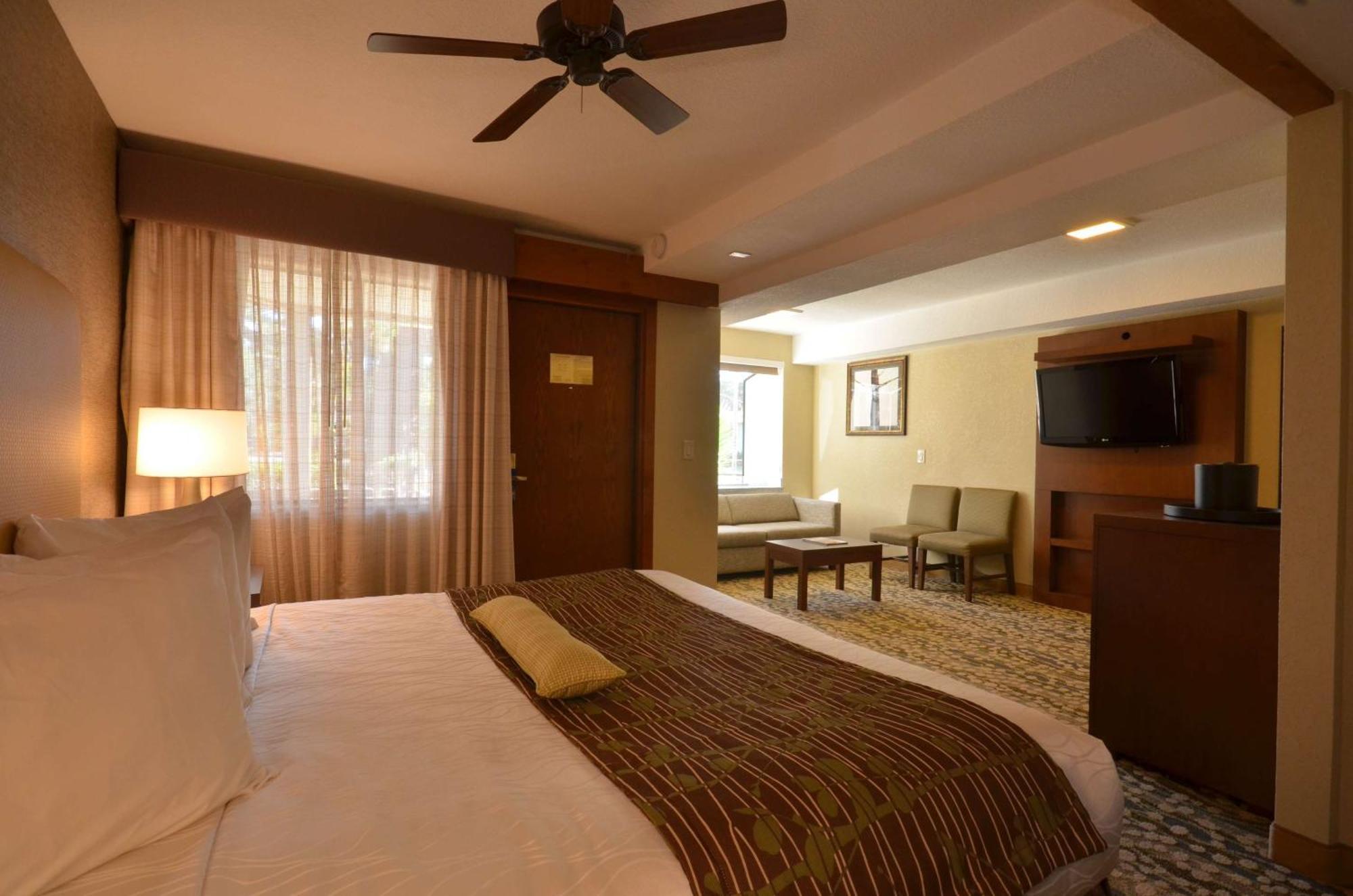 Best Western The Inn & Suites Pacific Grove Eksteriør billede