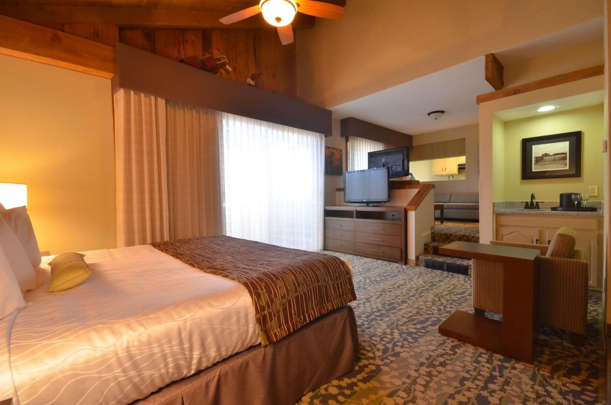 Best Western The Inn & Suites Pacific Grove Eksteriør billede