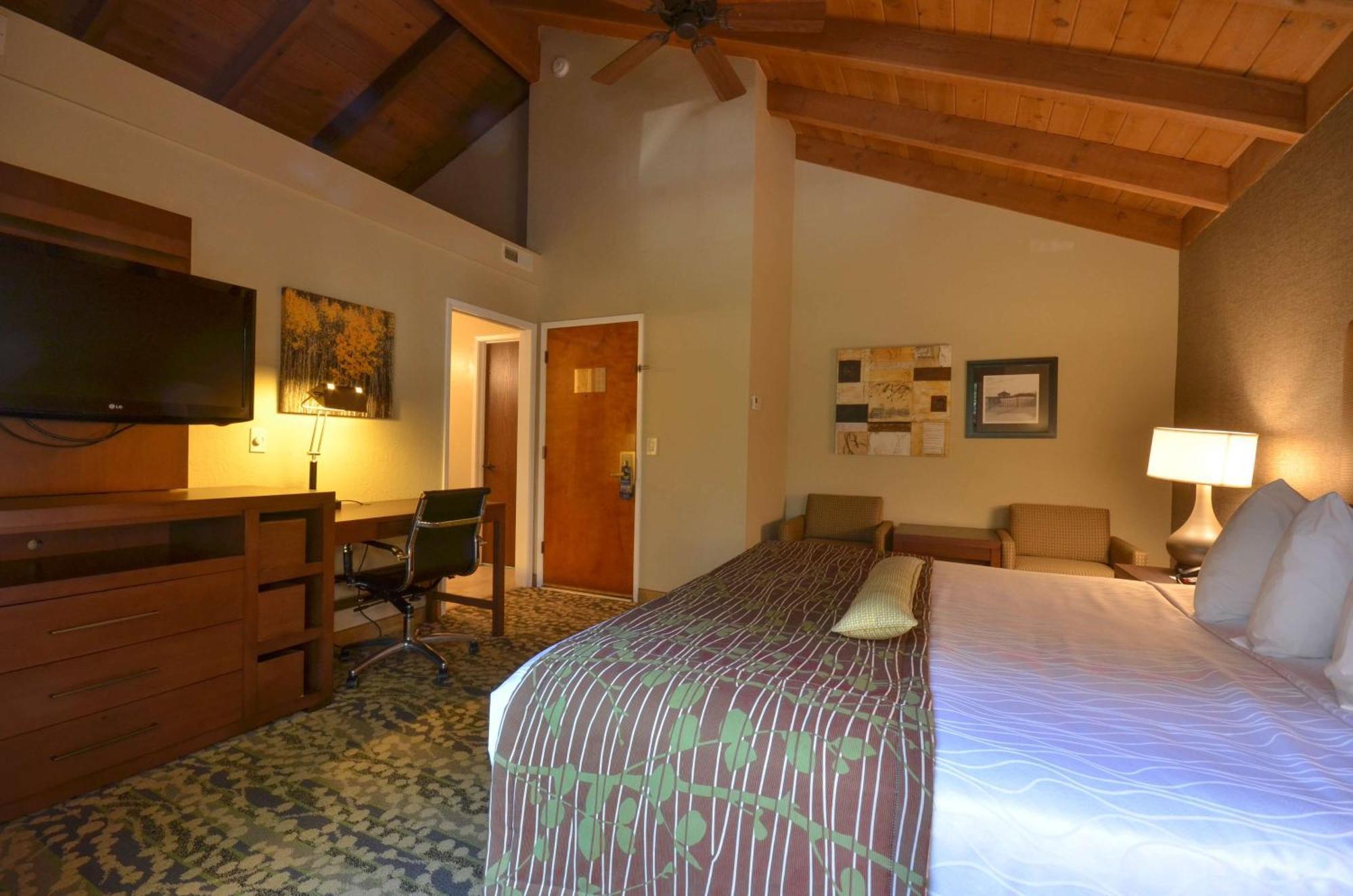 Best Western The Inn & Suites Pacific Grove Eksteriør billede