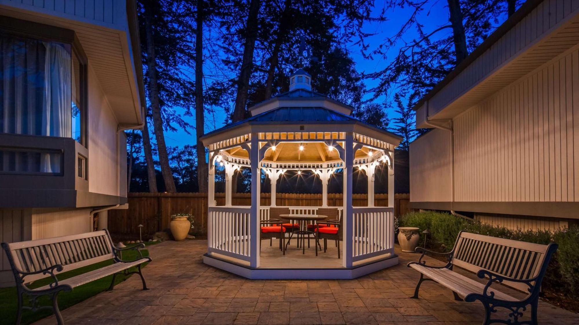 Best Western The Inn & Suites Pacific Grove Eksteriør billede